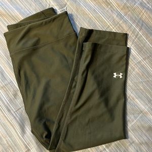 UA Cropped Compression Leegings